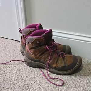 Keen Women's Brown and Purple Boots